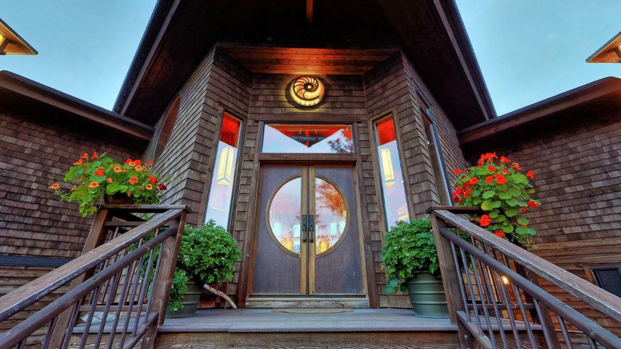 Halibut Cove Stillpoint Lodge - All-Inclusive מראה חיצוני תמונה
